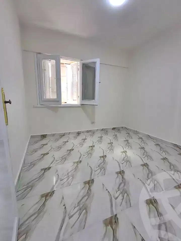 https://aqarmap.com.eg/en/listing/7321355-for-sale-alexandria-al-agamy-shataa-el-nakheel