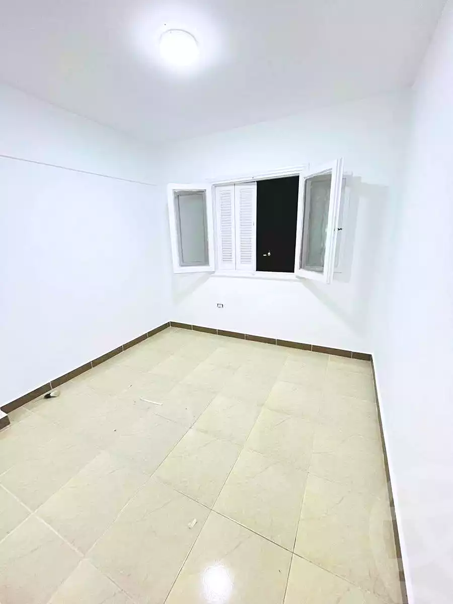 https://aqarmap.com.eg/en/listing/7321430-for-sale-alexandria-al-agamy-shataa-el-nakheel