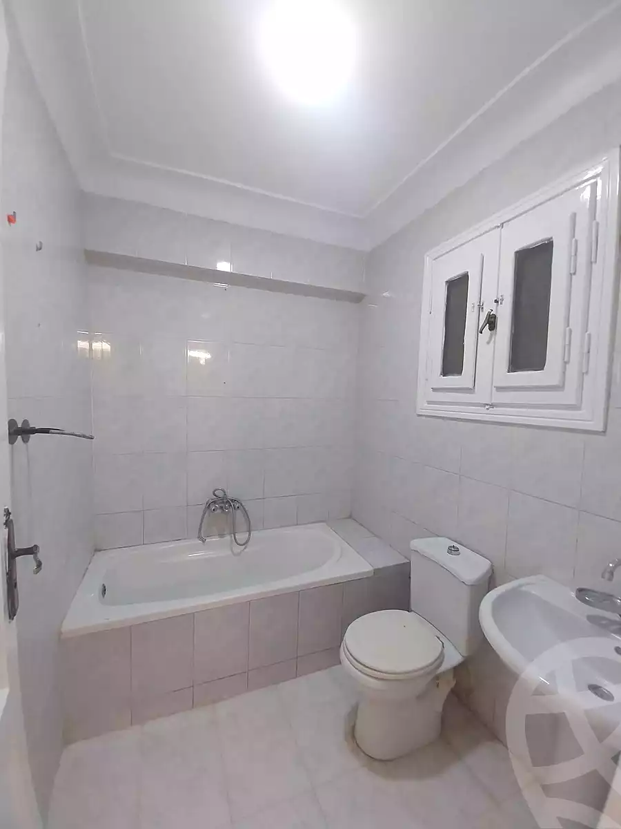 https://aqarmap.com.eg/en/listing/7321678-for-sale-alexandria-al-agamy-shataa-el-nakheel