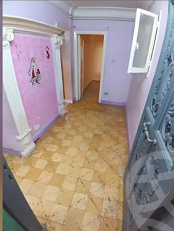 https://aqarmap.com.eg/ar/listing/7321751-for-sale-alexandria-lsywf-el-seyouf-bahri-branched-from-ali-hipa-st