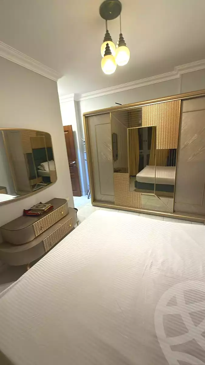 https://aqarmap.com.eg/ar/listing/7321895-for-rent-cairo-6th-of-october-el-ahyaa-neighborhood-1st-al-maahad