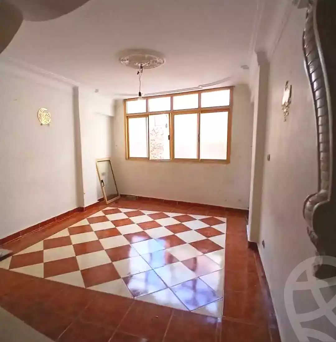 https://aqarmap.com.eg/en/listing/7322571-for-sale-alexandria-lsywf-el-falki