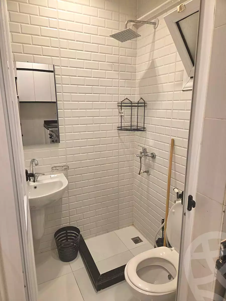 https://aqarmap.com.eg/ar/listing/7322706-for-rent-cairo-6th-of-october-el-ahyaa-neighborhood-1st-third-neighborhood