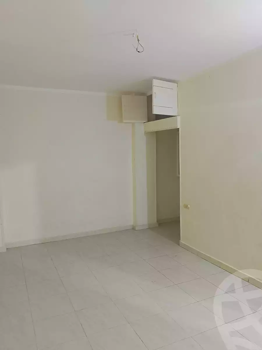 https://aqarmap.com.eg/ar/listing/7322929-for-sale-cairo-ain-shams-ain-shams-el-sharkia-afifi-effat-st