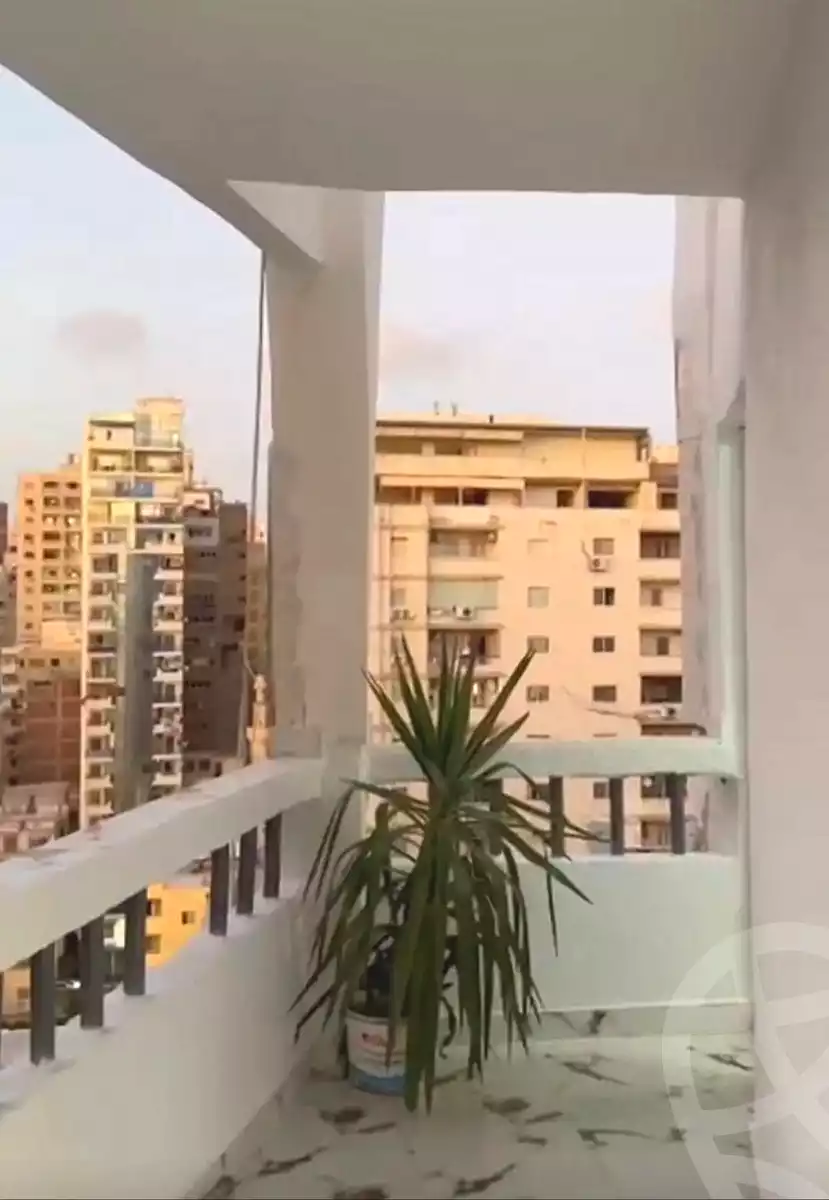 https://aqarmap.com.eg/ar/listing/7323253-for-sale-alexandria-sydy-bshr-sydy-bshr-bhry