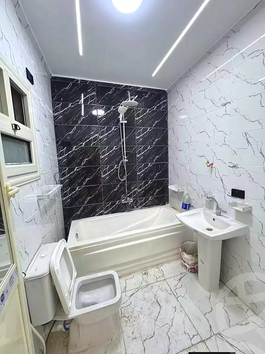 https://aqarmap.com.eg/ar/listing/7323344-for-sale-cairo-ain-shams-ain-shams-el-sharkia-el-eshrein-stt