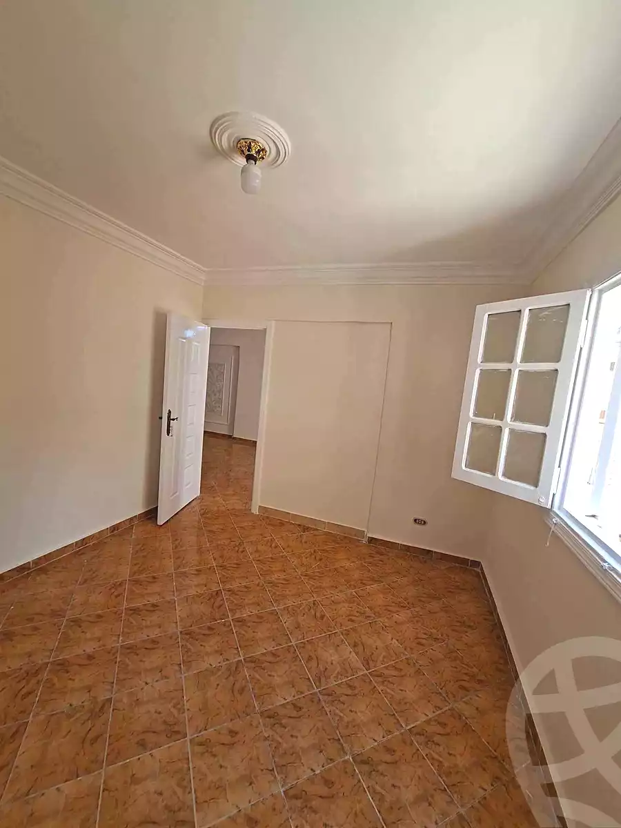 https://aqarmap.com.eg/ar/listing/7323459-for-sale-alexandria-el-asafra-l-sfr-bhry