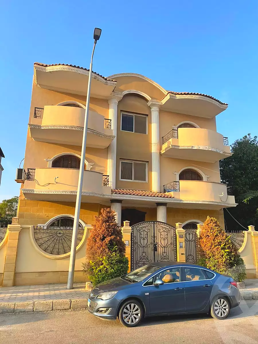 https://aqarmap.com.eg/en/listing/7324291-for-sale-cairo-el-shorouk-lhy-lthny-grb-neighbourhood-2-d-manteka-d-al-hay-st-44