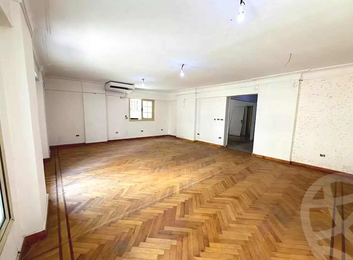 https://aqarmap.com.eg/ar/listing/7325147-for-sale-alexandria-lauran