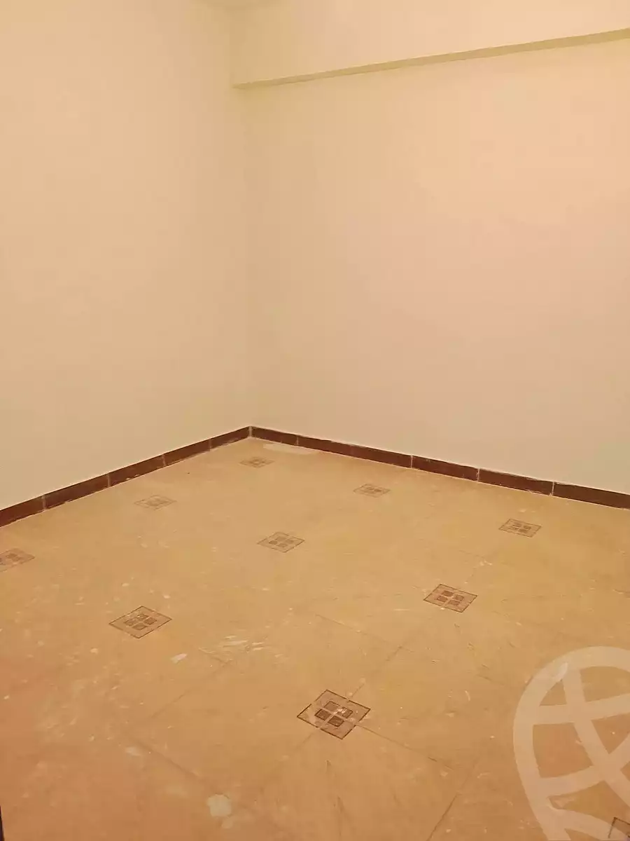 https://aqarmap.com.eg/en/listing/7325527-for-sale-alexandria-al-agamy-el-hanouvel-radwan-st