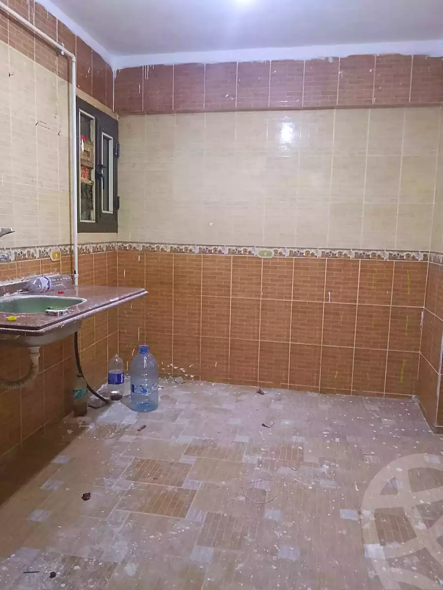 https://aqarmap.com.eg/en/listing/7325527-for-sale-alexandria-al-agamy-el-hanouvel-radwan-st