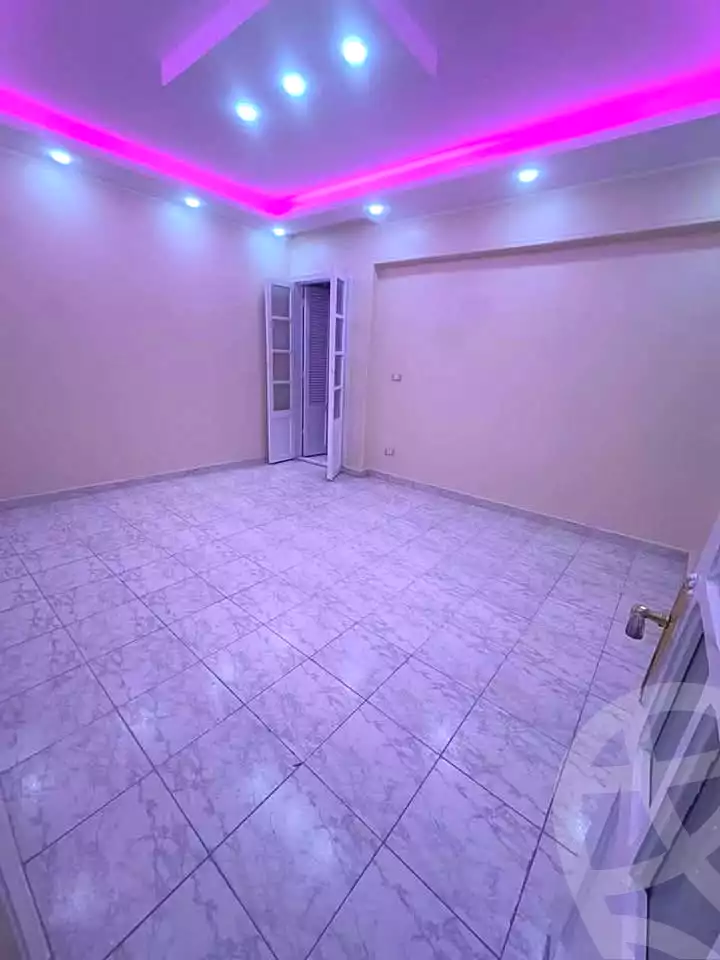https://aqarmap.com.eg/ar/listing/7326308-for-sale-alexandria-sydy-bshr-sydy-bshr-bhry-shr-mhmwd-l-yswy