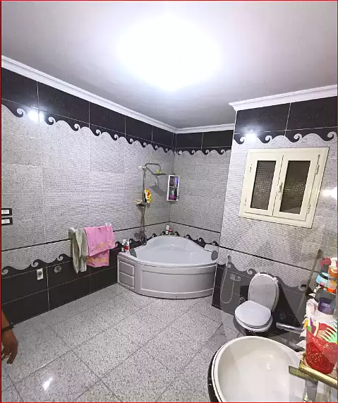 https://aqarmap.com.eg/en/listing/7326446-for-sale-cairo-helwan-kwrnysh-hlwn