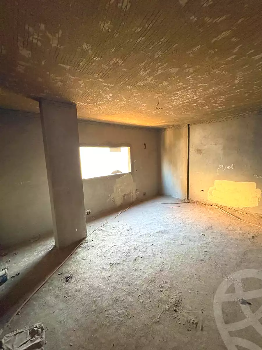https://aqarmap.com.eg/ar/listing/7326521-for-sale-cairo-new-cairo-compounds-el-mostashareen-compound