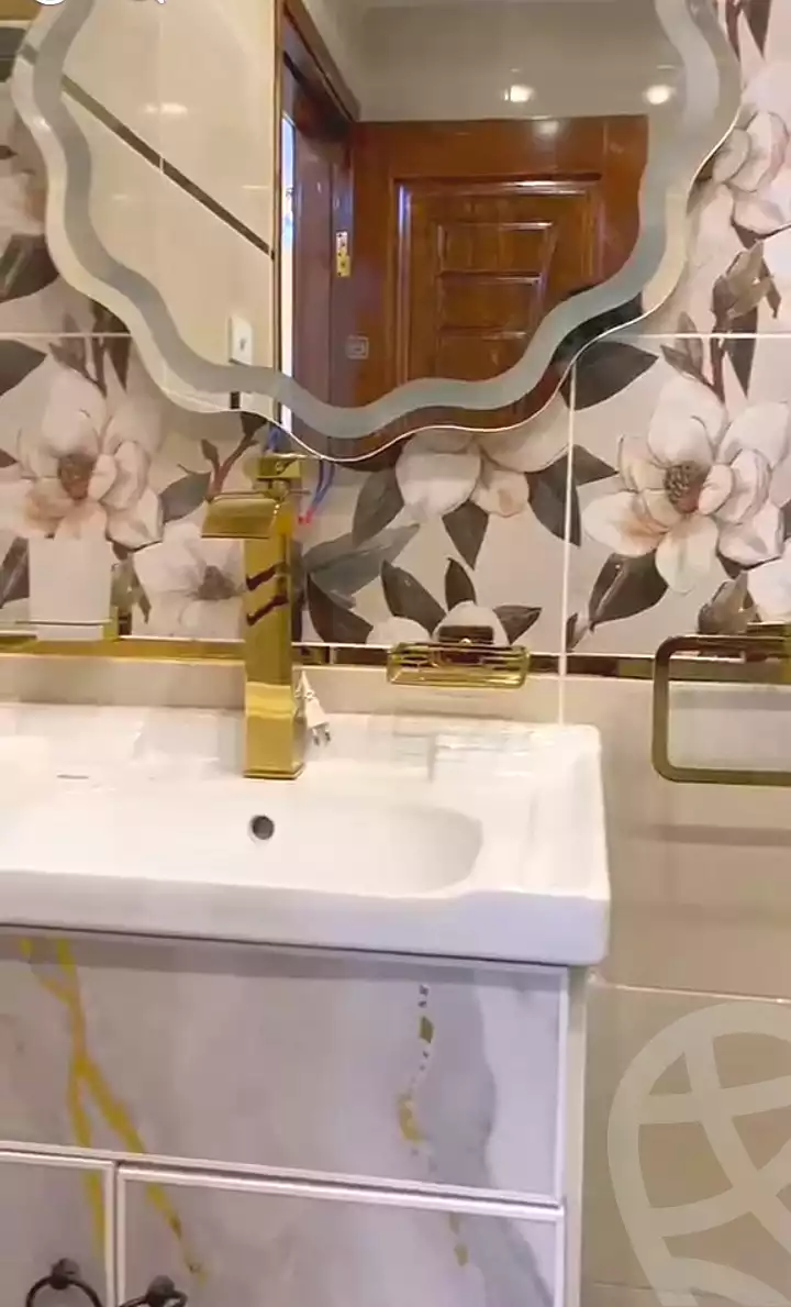 https://aqarmap.com.eg/en/listing/7326550-for-sale-cairo-ain-shams-ahmed-esmat-st