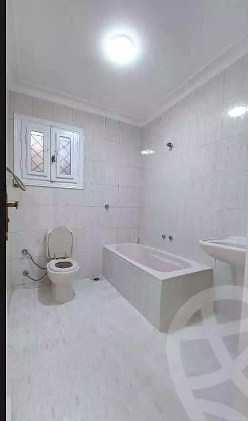 https://aqarmap.com.eg/ar/listing/7326924-for-sale-alexandria-al-agamy-shataa-el-nakheel