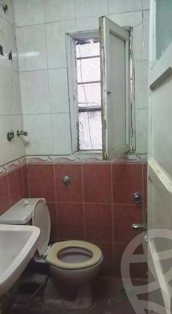 https://aqarmap.com.eg/en/listing/7329130-for-rent-cairo-shoubra-rod-el-farag
