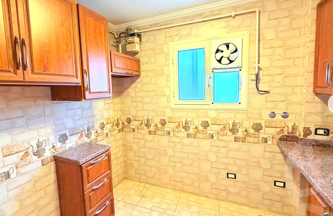 https://aqarmap.com.eg/ar/listing/7329612-for-rent-alexandria-ganaklis