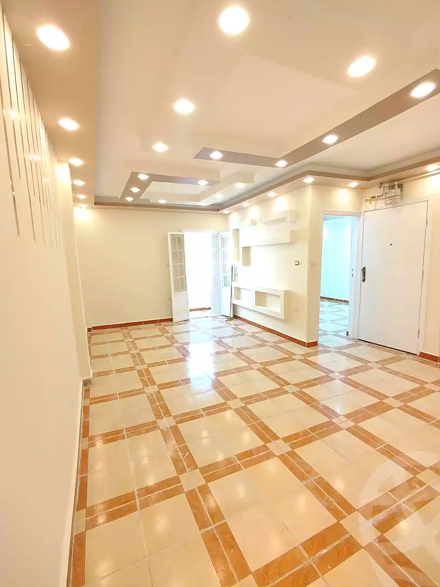 https://aqarmap.com.eg/ar/listing/7330880-for-sale-alexandria-lsywf-el-falki