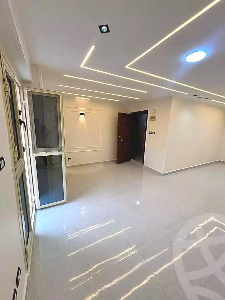 https://aqarmap.com.eg/ar/listing/7330907-for-sale-alexandria-sydy-bshr-sydy-bshr-bhry-gamal-abd-el-nasir-st