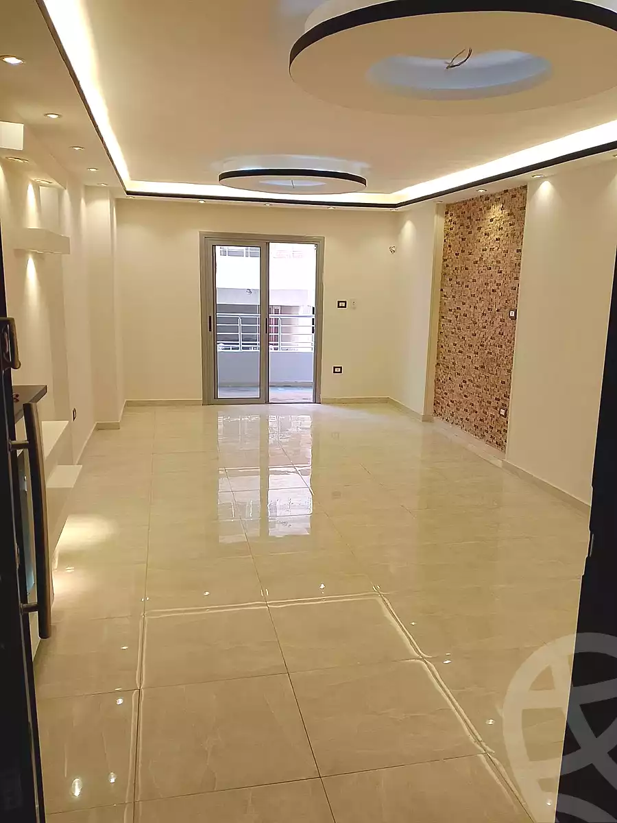 https://aqarmap.com.eg/ar/listing/7330973-for-sale-alexandria-sydy-bshr-sydy-bshr-bhry