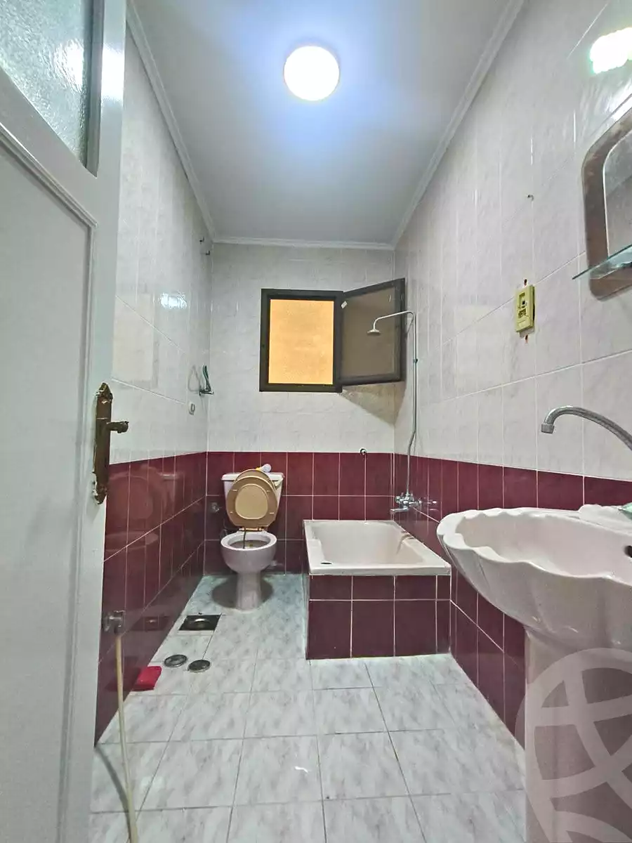 https://aqarmap.com.eg/en/listing/7331244-for-sale-alexandria-al-agamy-shataa-el-nakheel