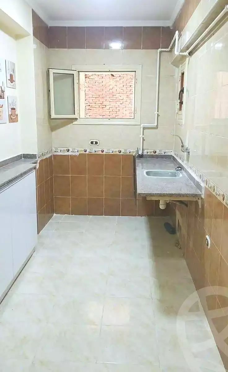 https://aqarmap.com.eg/en/listing/7331348-for-sale-alexandria-sydy-bshr-sydy-bshr-bhry-ali-hipa-st