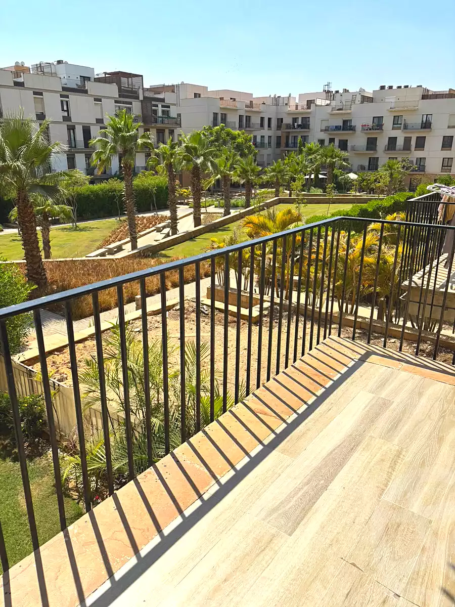 https://aqarmap.com.eg/ar/listing/7331884-for-rent-cairo-el-sheikh-zayed-city-compounds-kmbwnd-wyst-twn-swdyk