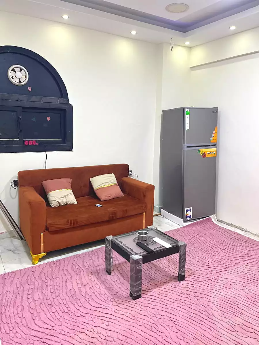 https://aqarmap.com.eg/ar/listing/7331970-for-rent-cairo-6th-of-october-el-ahyaa-neighborhood-1st-al-maahad