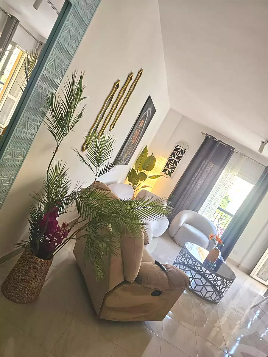 https://aqarmap.com.eg/en/listing/7332018-for-rent-cairo-new-cairo-lrhb-city-phase-1-ahmed-rami-st