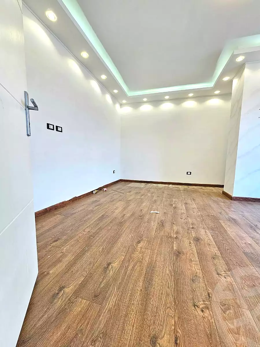 https://aqarmap.com.eg/ar/listing/7332532-for-rent-cairo-el-maadi-compounds-rayhanah-plaza