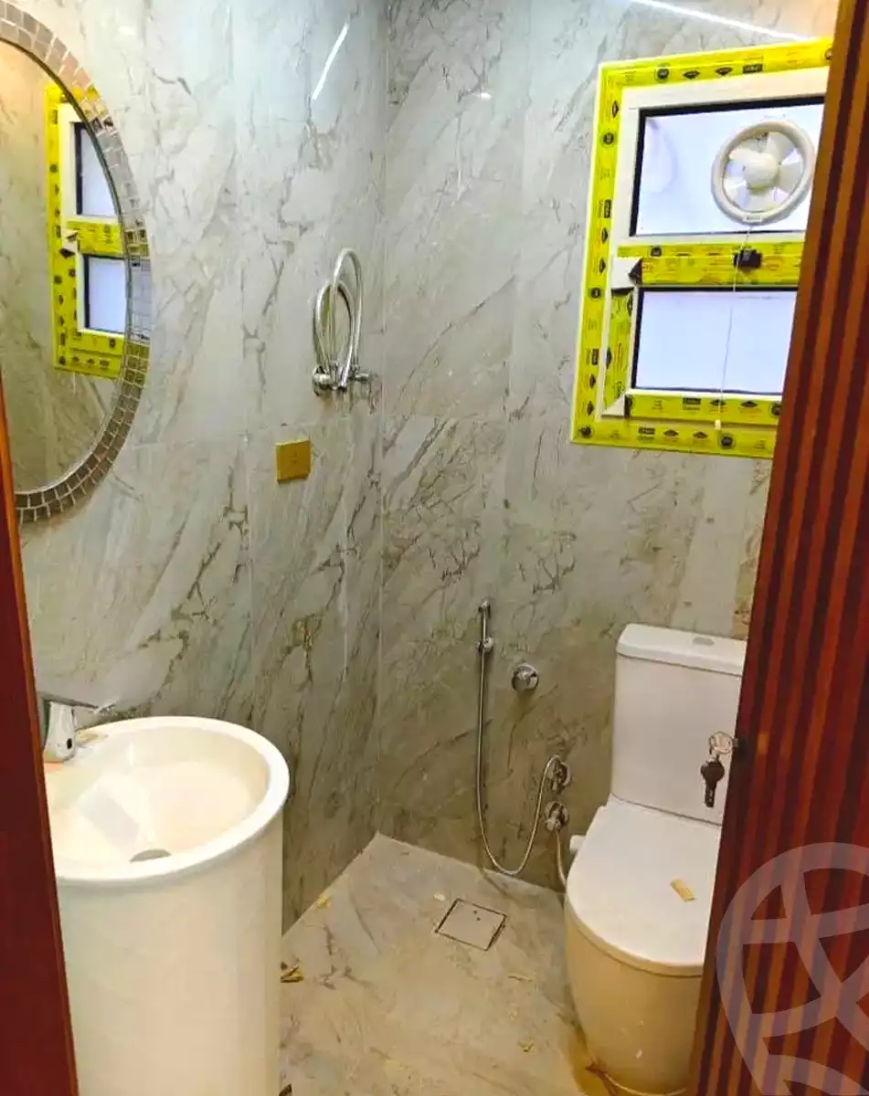 https://aqarmap.com.eg/ar/listing/7332744-for-rent-alexandria-lsywf-gamila-city-compound