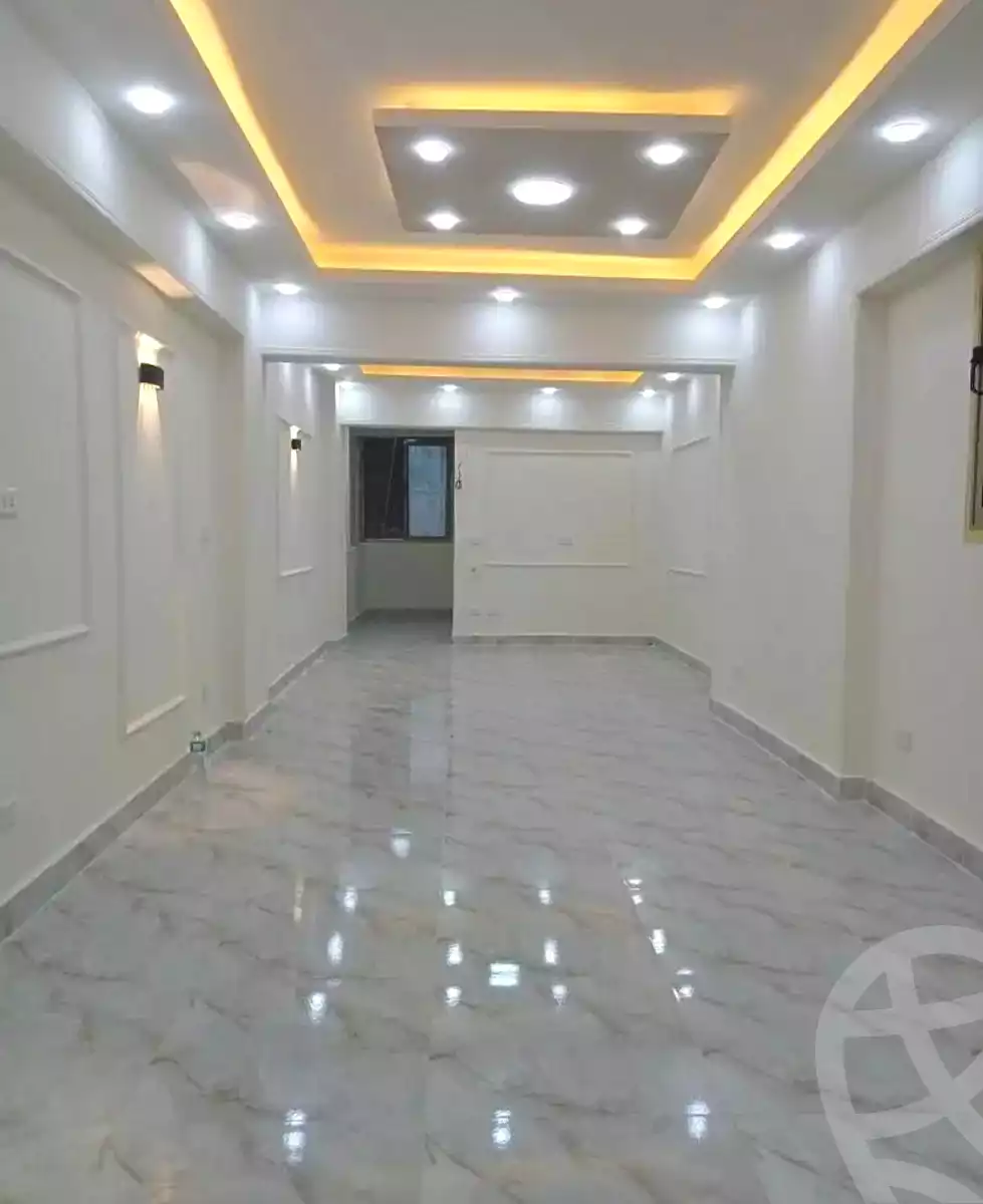 https://aqarmap.com.eg/ar/listing/7332843-for-sale-alexandria-miami-shr-jml-bd-lnsr
