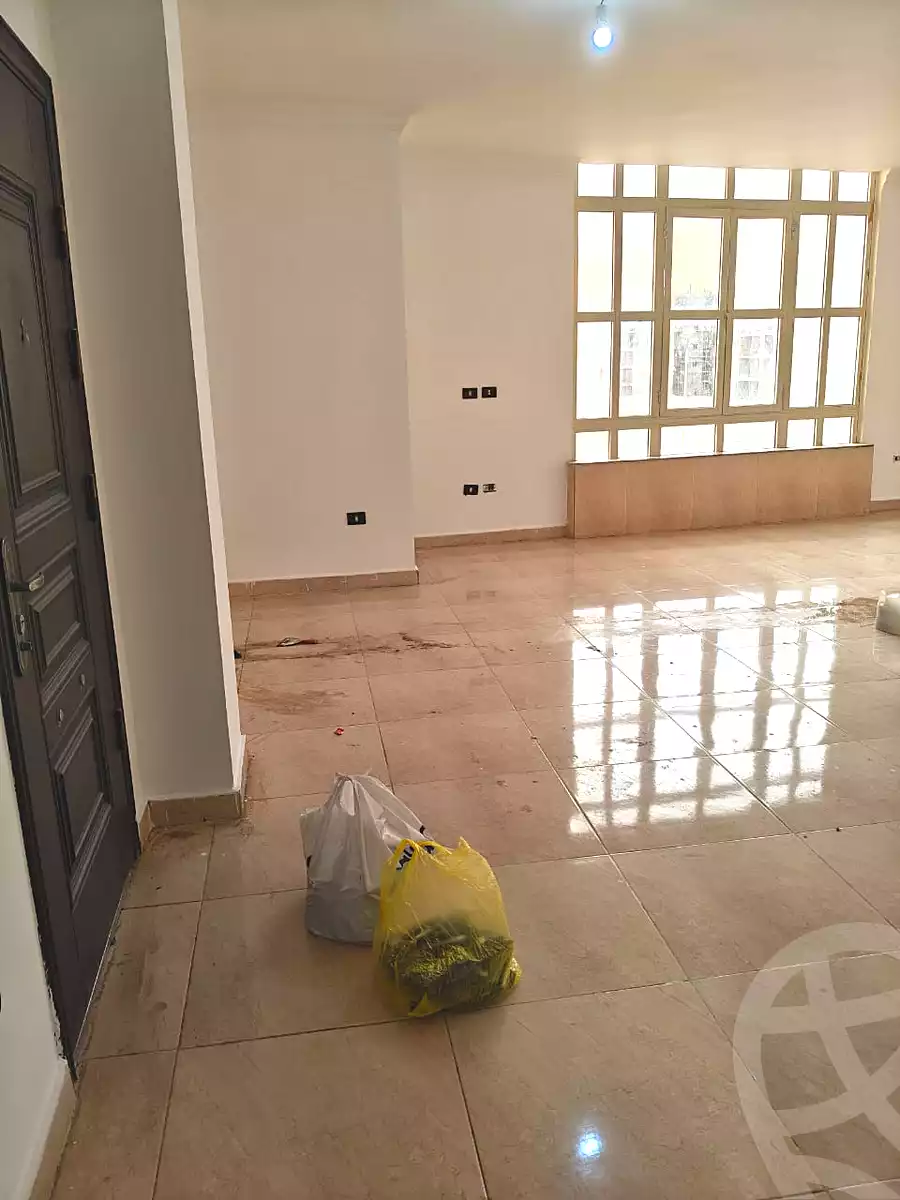 https://aqarmap.com.eg/ar/listing/7333488-for-rent-cairo-new-cairo-el-lotus-lotus-south
