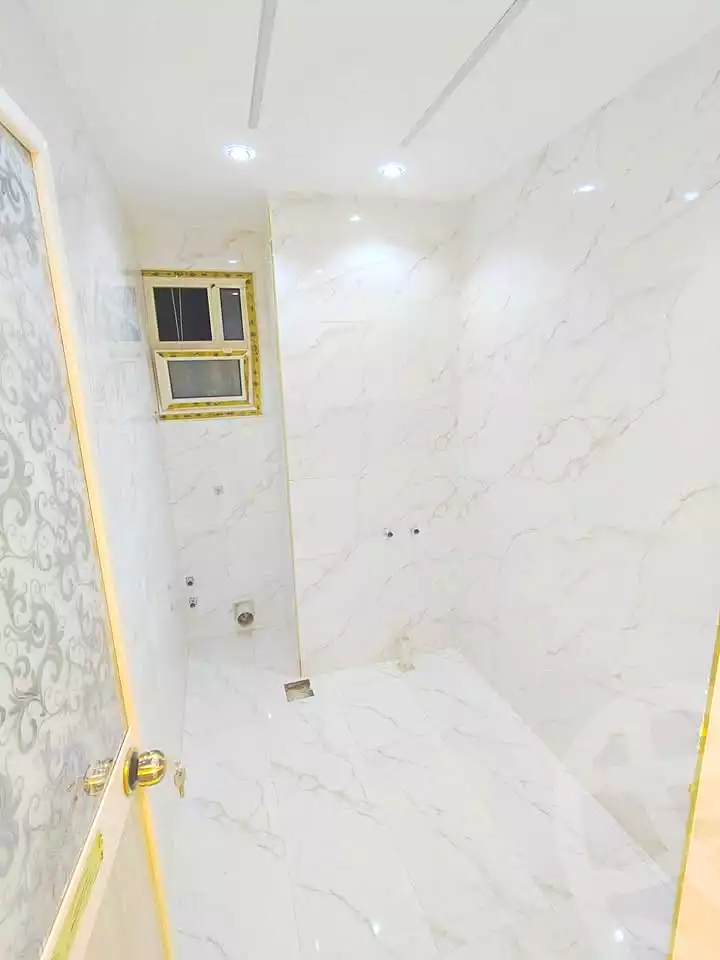 https://aqarmap.com.eg/en/listing/7333889-for-sale-alexandria-sydy-bshr-sydy-bshr-bhry-street-17