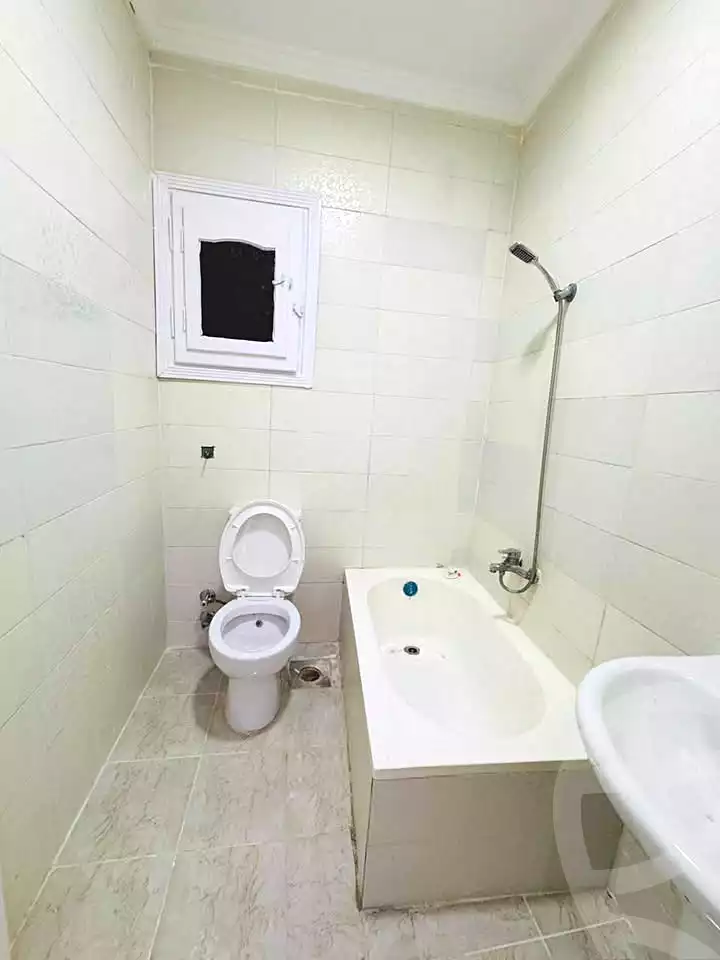 https://aqarmap.com.eg/en/listing/7334053-for-sale-alexandria-al-agamy-shataa-el-nakheel