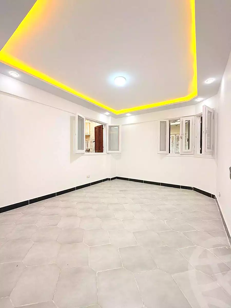 https://aqarmap.com.eg/ar/listing/7334191-for-sale-alexandria-al-agamy-shataa-el-nakheel