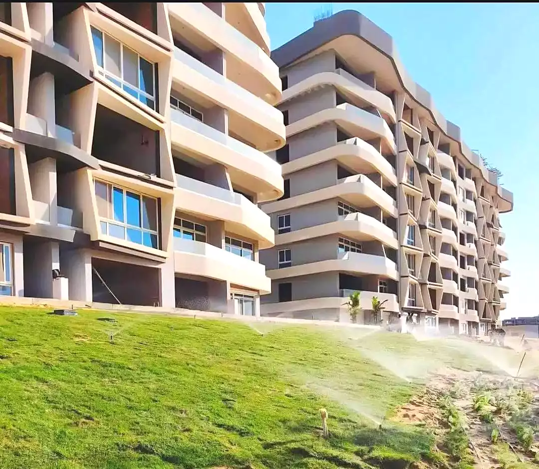 https://aqarmap.com.eg/ar/listing/7334518-for-sale-cairo-new-administrative-capital-r7-midtown-sky