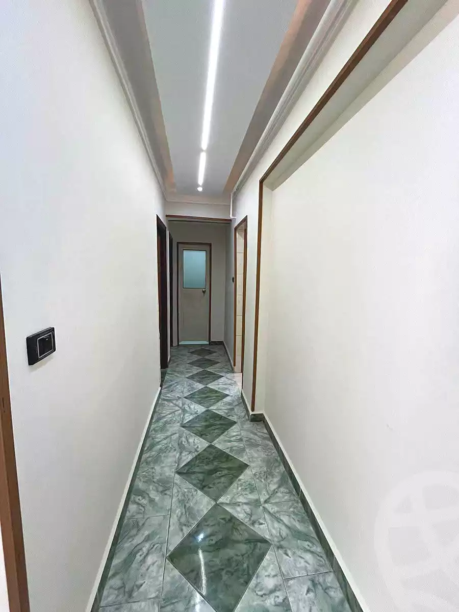 https://aqarmap.com.eg/ar/listing/7334647-for-sale-alexandria-lsywf-el-falki