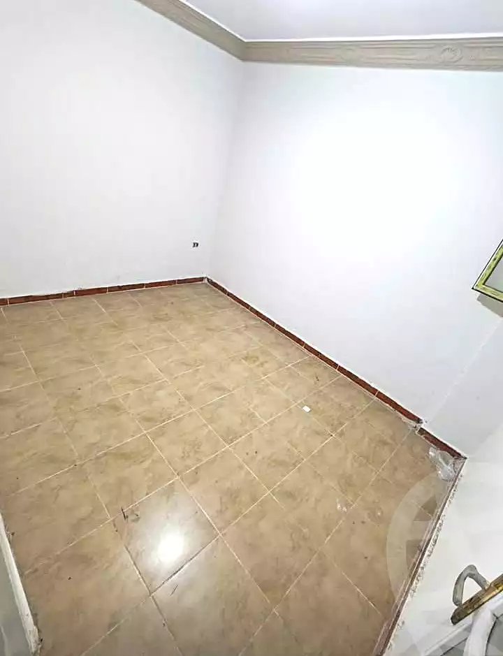 https://aqarmap.com.eg/en/listing/7334764-for-sale-alexandria-al-agamy-el-hanouvel-radwan-st