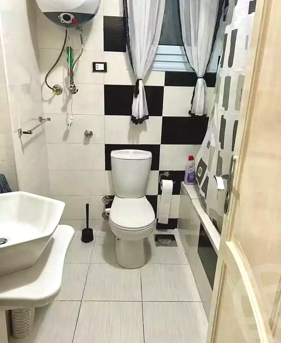 https://aqarmap.com.eg/en/listing/7335094-for-sale-alexandria-fyktwry-moustafa-al-shater-st