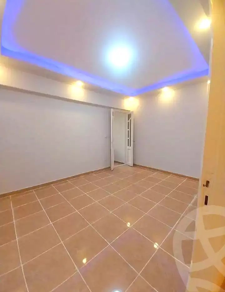 https://aqarmap.com.eg/ar/listing/7335309-for-sale-alexandria-al-agamy-shataa-el-nakheel