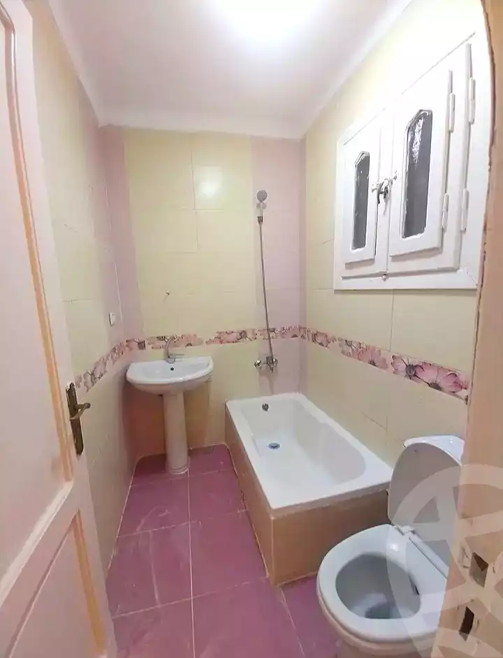 https://aqarmap.com.eg/ar/listing/7335309-for-sale-alexandria-al-agamy-shataa-el-nakheel