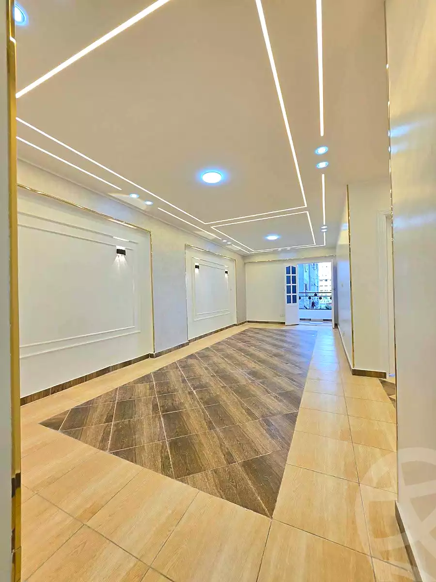 https://aqarmap.com.eg/ar/listing/7335414-for-sale-alexandria-sydy-bshr-sydy-bshr-bhry-shr-mhmwd-l-yswy