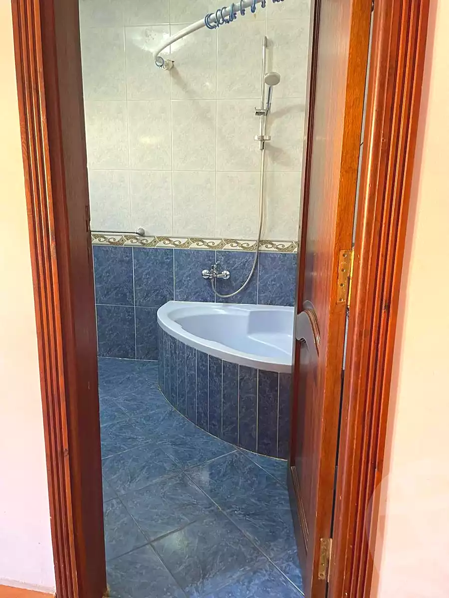 https://aqarmap.com.eg/en/listing/7335602-for-sale-cairo-hadayek-el-ahram-khufu-gate
