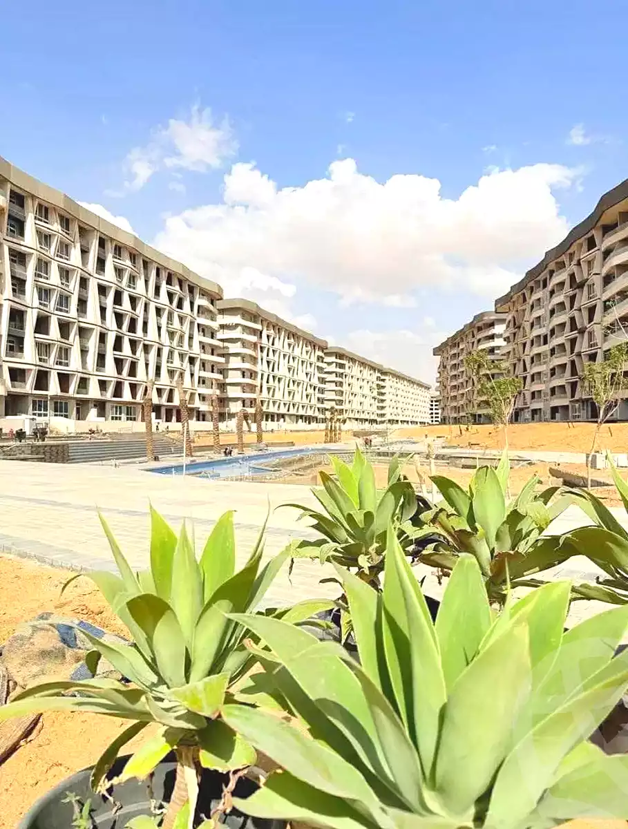 https://aqarmap.com.eg/en/listing/7335659-for-sale-cairo-new-administrative-capital-r7-midtown-sky