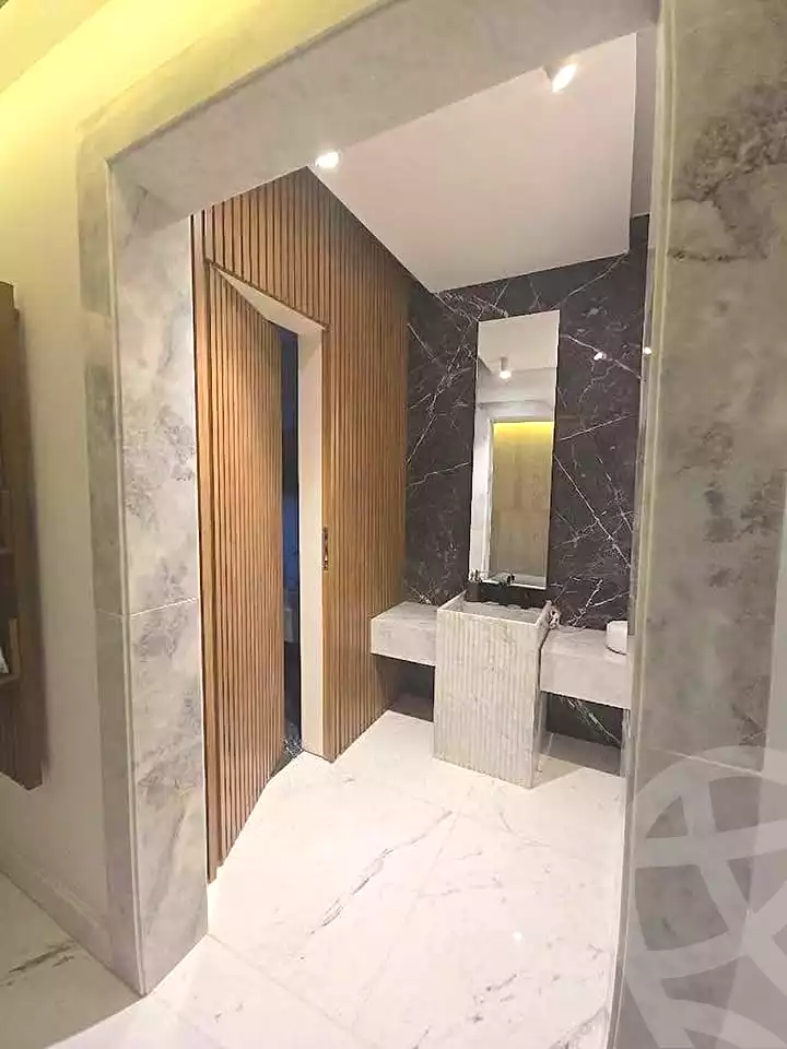 https://aqarmap.com.eg/ar/listing/7335807-for-sale-cairo-new-administrative-capital-r4-la-vista-city