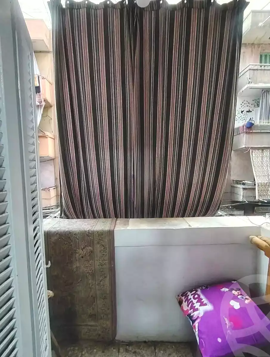 https://aqarmap.com.eg/en/listing/7336054-for-sale-alexandria-al-agamy-lbytsh-mecca-st