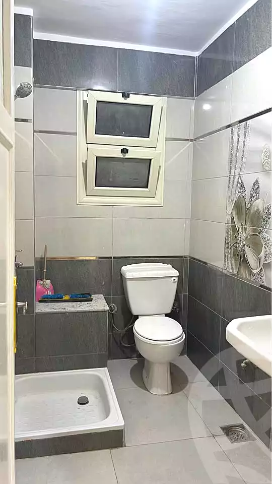 https://aqarmap.com.eg/ar/listing/7336465-for-sale-alexandria-sydy-bshr-sydy-bshr-bhry-shr-mhmd-njyb