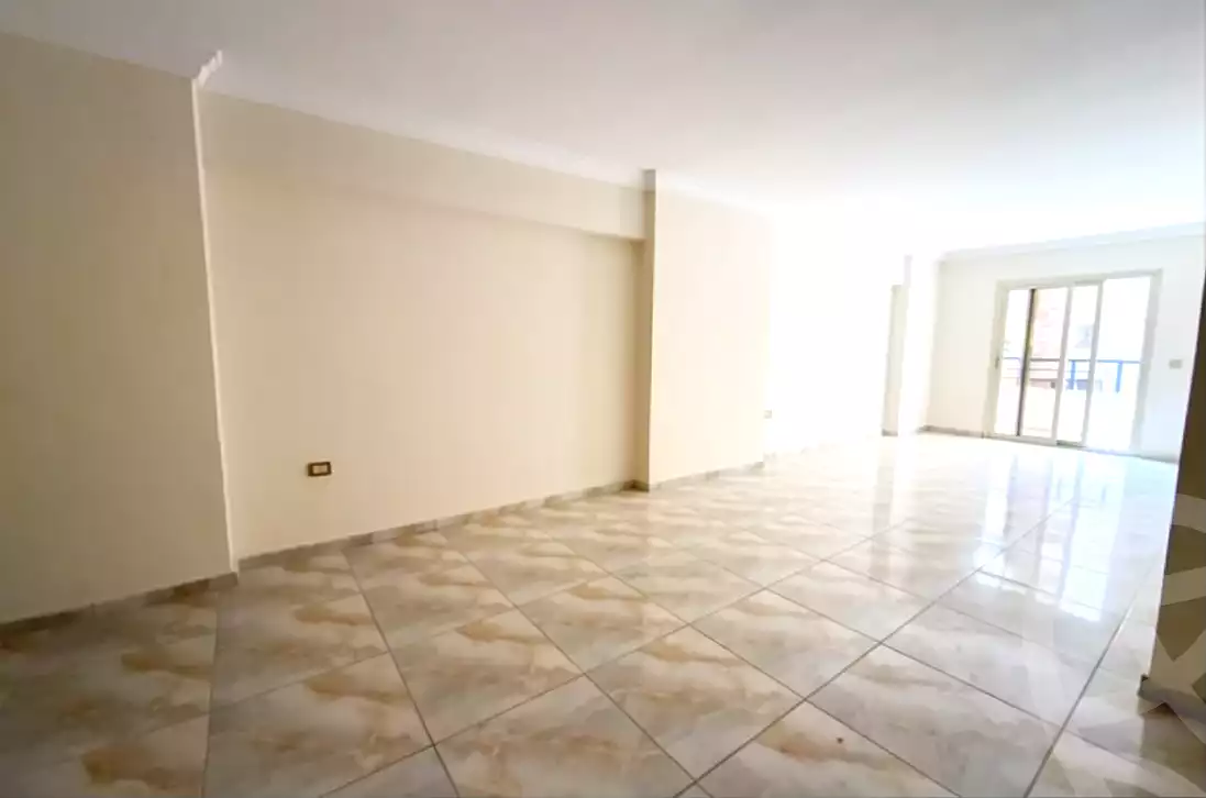 https://aqarmap.com.eg/ar/listing/7336613-for-sale-alexandria-shds